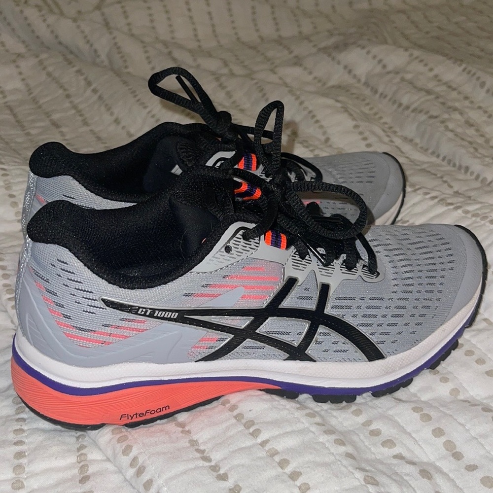 ASICS Womens Running Sneaker